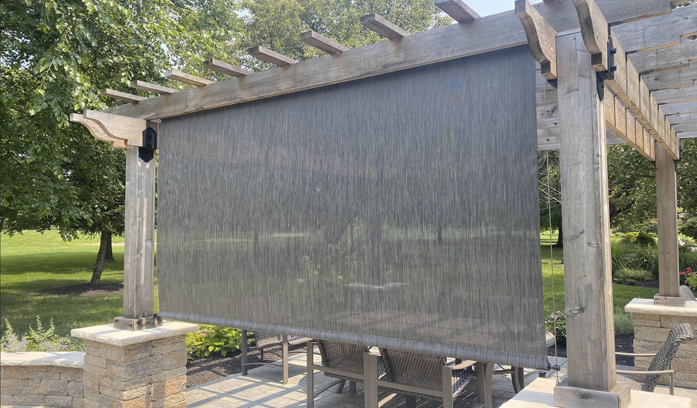 Manual Retractable Shades & Screens for Louisville, KY porches and patios